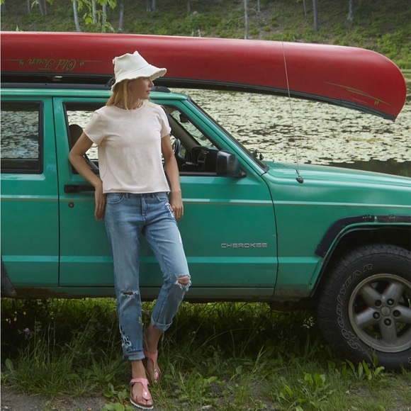 PILCRO Embroidered High-Rise Relaxed Jeans - Blue - Size 25 - Picture 4 of 15